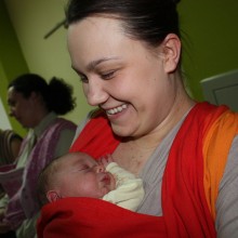 Warsztaty chustonoszenia w Szkole Rodzenia Bambino